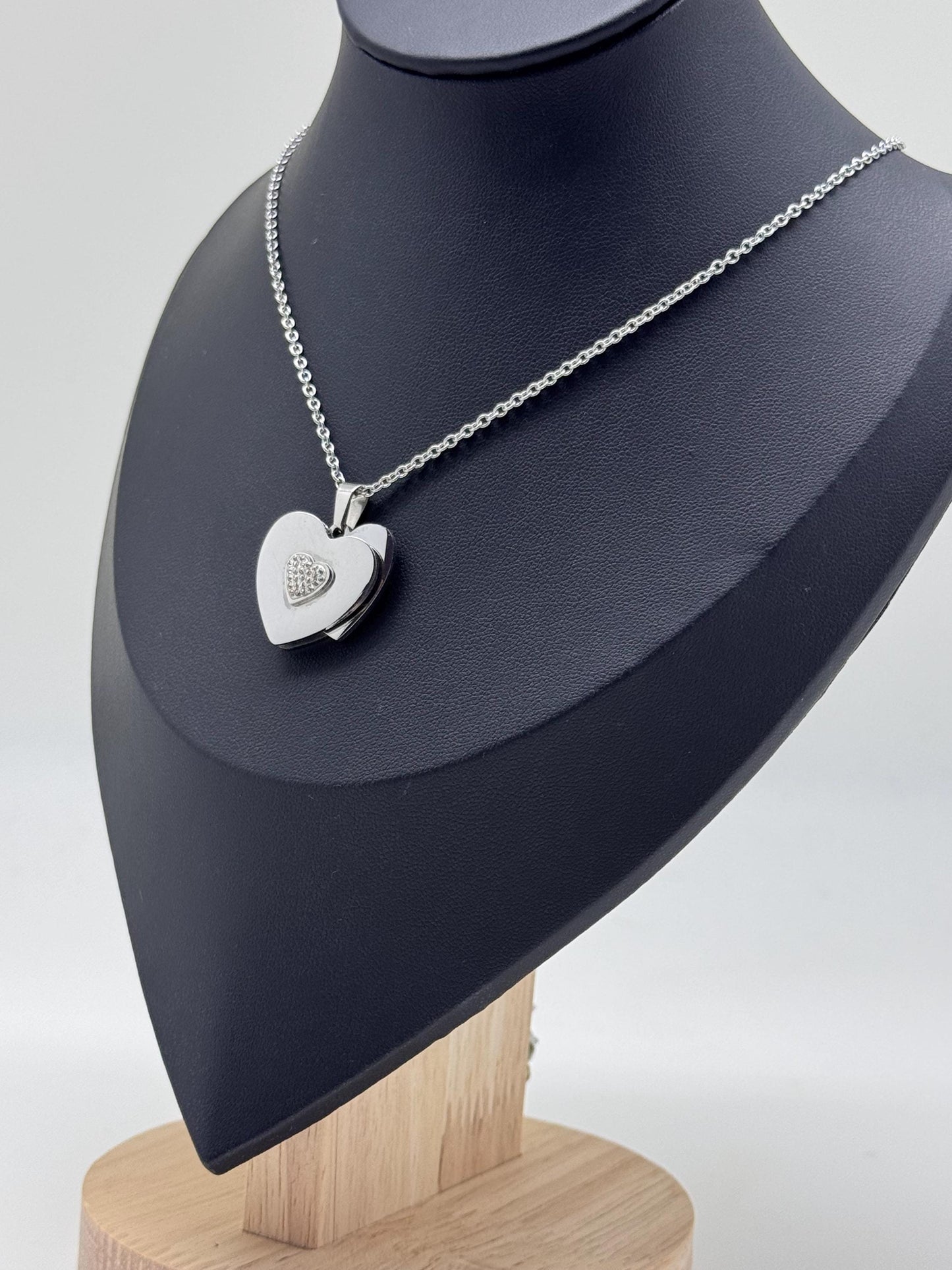 Hidden Heart Locket Necklace - Custom Engravend Hidden Message