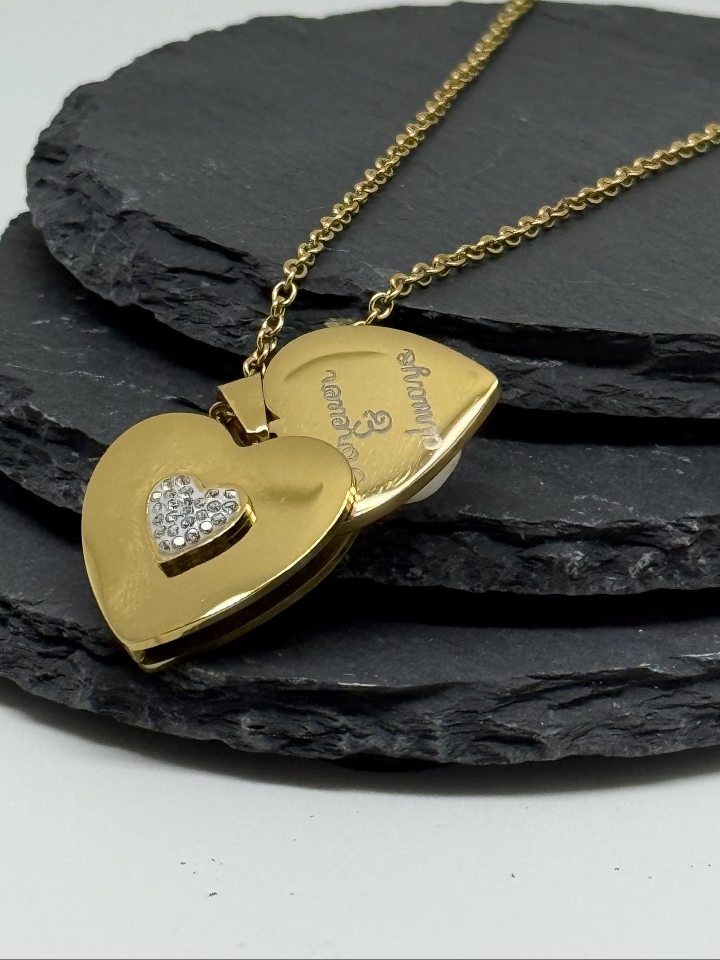 Hidden Heart Locket Necklace - Custom Engravend Hidden Message
