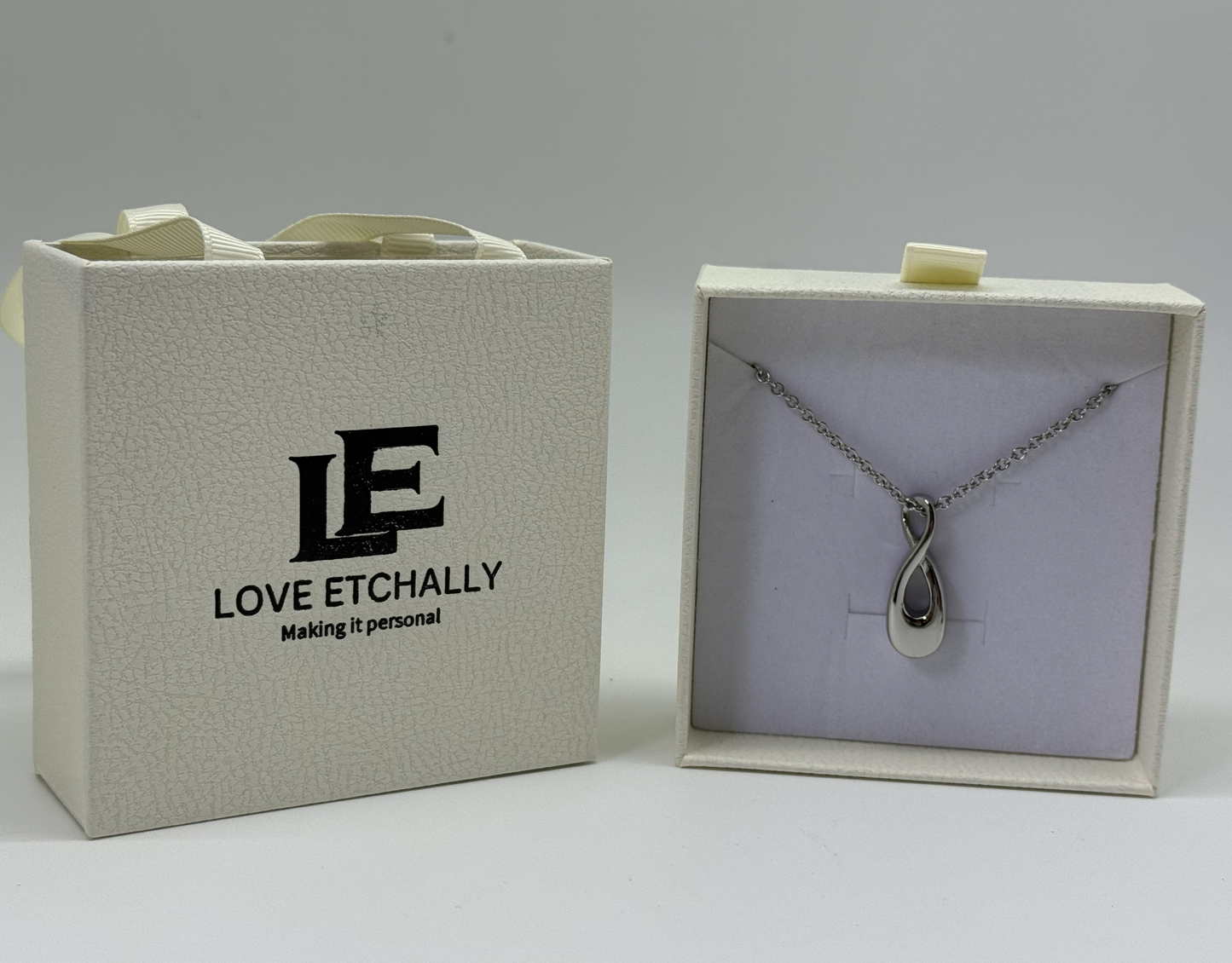 Personalised Infinity Ashes Necklace – Memorial Urn Jewellery