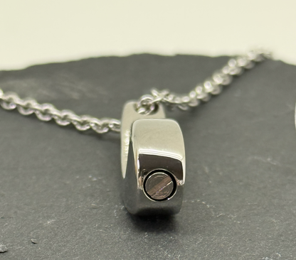 Personalised Infinity Ashes Necklace – Memorial Urn Jewellery