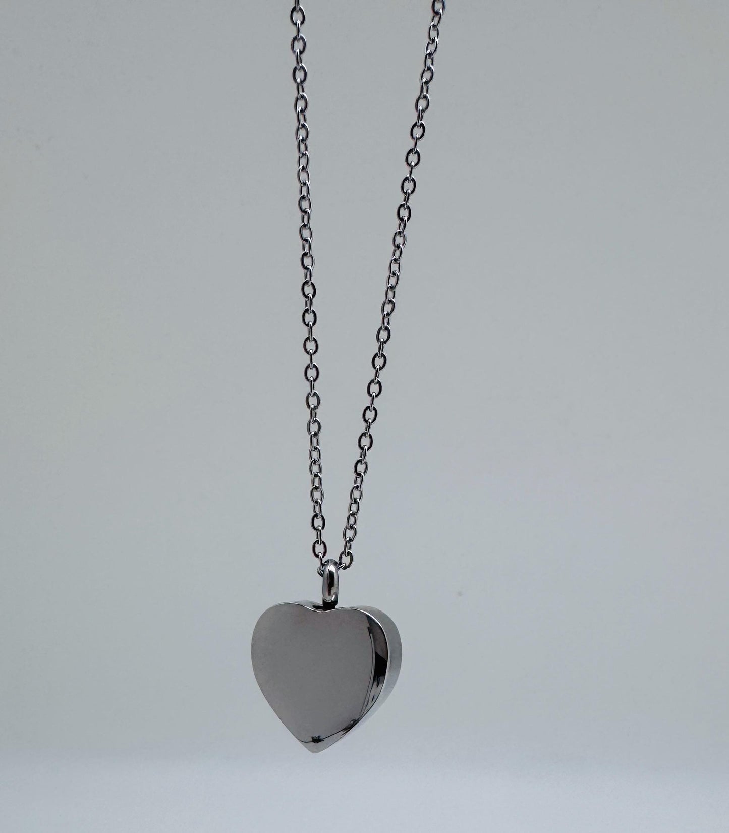 Personalised Heart Ashes Necklace – Memorial Keepsake Urn Jeweller